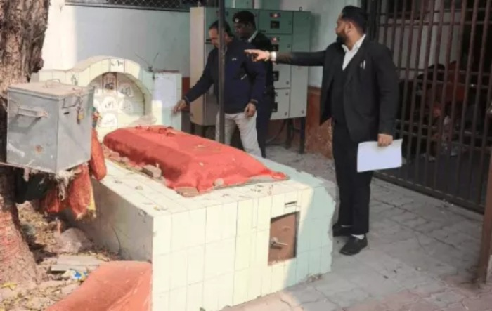 ✍🏻यदि ऐसा है, तो फिर विश्वविद्यालय प्रशासन इतने वर्षों से क्या कर रहा था ?

पढे विस्तृत-
sanatanprabhat.org/hindi/145026.h…

#UttarPradesh #KingGeorgeMedicalUniversity #IllegalMazar