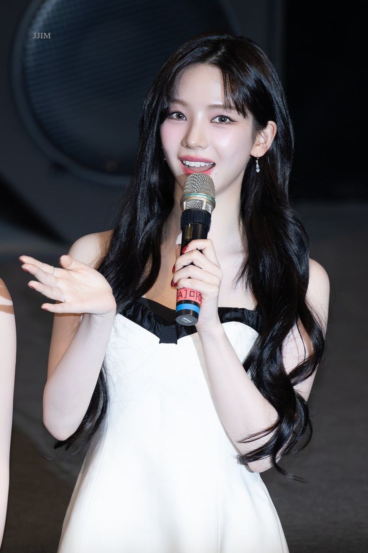𝓖 kim yeri tweet media