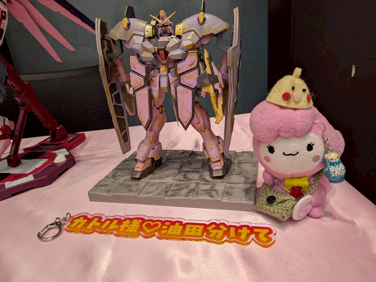 みぃ「おにいちゃんばっかりたのしそうだなぁ…。あ！みぃとおんなじピンクいろのガンダムさんだー✨わーい♪みぃもきてよかった♪」
<a href="/bem2yuwa/">miku⭐︎次は静岡ホビーショー</a>