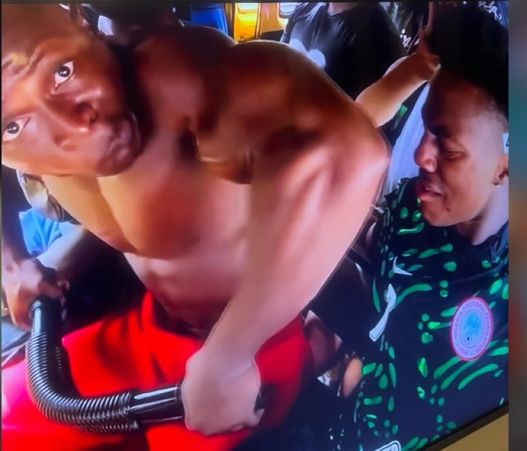 XekiHlongwane's tweet image. There was no way he could keep it