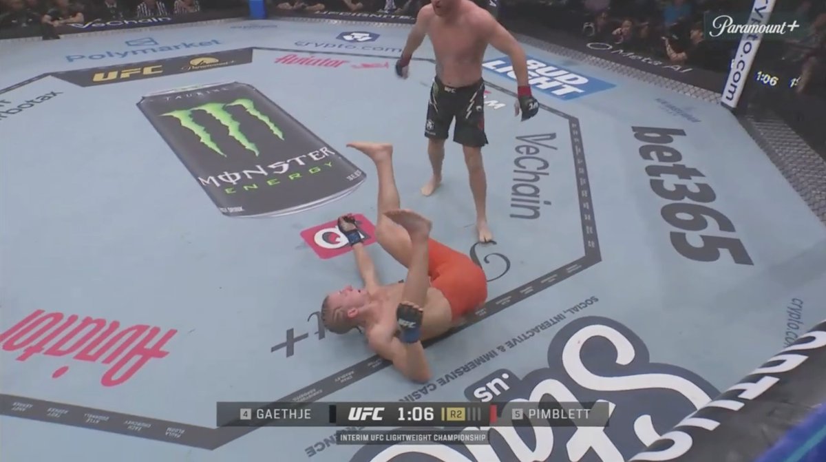 🚨 LIVE UPDATE

Justin Gaethje looks extremely composed right now

Paddy Pimblett is starting to lose grip
movement slowing, mistakes creeping in

🔗 poly.market/Gaethje-vs-Pim…