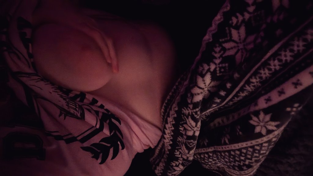 Stay warm~❤️
i am yet again sick