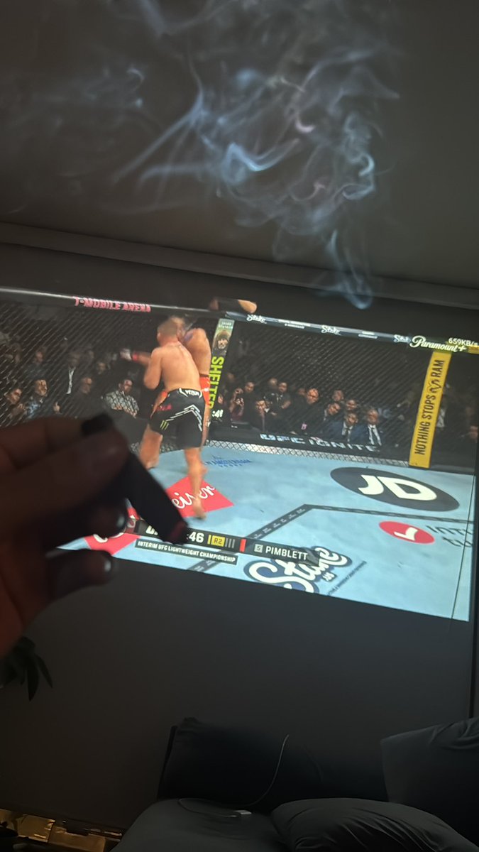 Fight night. 
Ponche in my fronto.