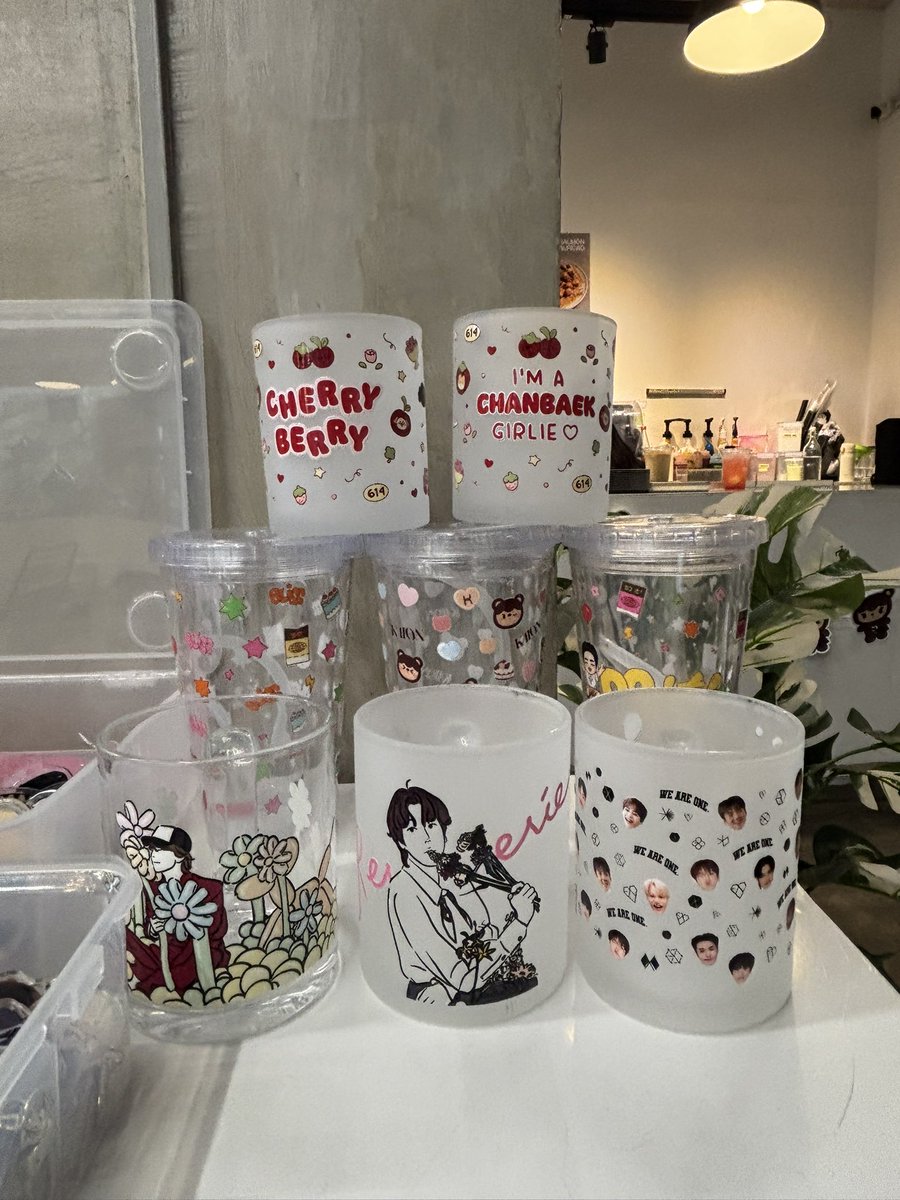 Im also here at @cafe408_ 🤍 Feel free to check my onhand EXO