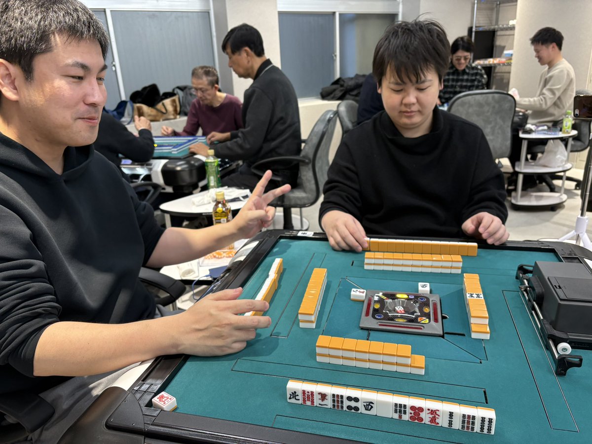 なかじ tweet media