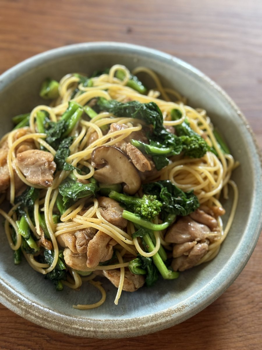 菜の花と鶏肉のパスタ。菜の花は、血管を拡張して血流を良くする。鶏は胃腸を労りつつ元気をチャージ。

今の自分に必要なものはおいしく感じる。

量ではなく、必要な食材を「意識して」食べる。それが大事。