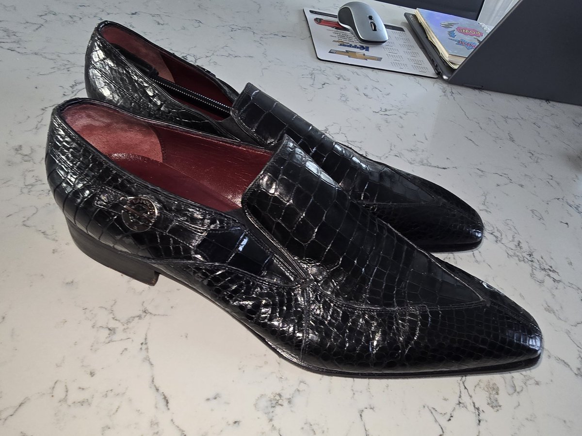 Dress Shoe guy. (@shoebootguy) on Twitter photo 