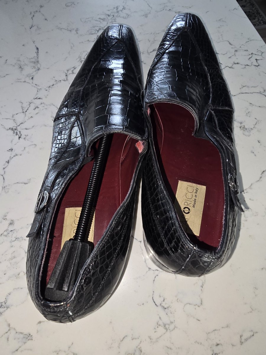 Dress Shoe guy. (@shoebootguy) on Twitter photo 