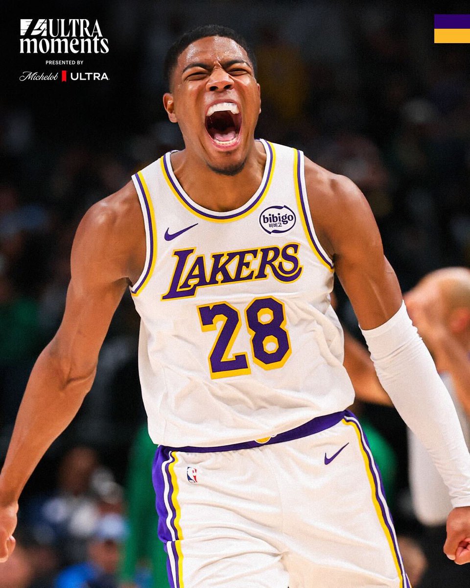 Lakers's tweet photo. Ice cold

@MichelobULTRA | #ULTRAMoment https://t.co/bms4AFAEmS