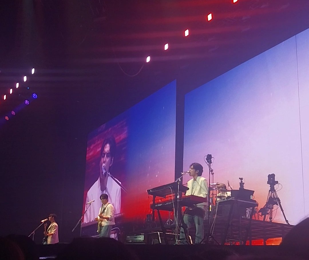 Em 🦊🍀 tweet media