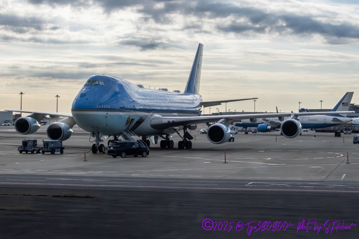 Tga380800's tweet photo. Airline:United States Air Force
Aircraft:VC-25A
Locations:HND
Date:28/10/2025
Remarks:
#UnitedStatesAirForce #アメリカ空軍
#Boeing #VC25A #B747 #B747200
#HND #TokyoInternationalAirport #羽田空港 #東京国際空港 #RJTT
#飛行機好きな人と繋がりたい #飛行機好きな人 #飛行機写真 https://t.co/5UtNdCOeKB