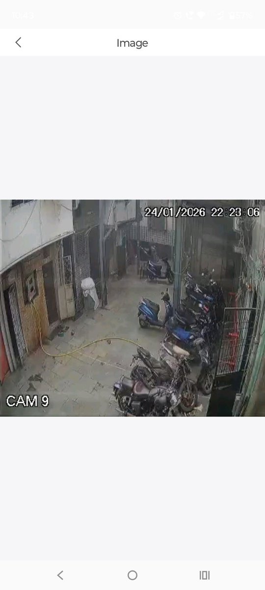 kalpesh2smart's tweet photo. complaint no.1004115584 @Adani_Elec_Mum 🚨 Urgent! Complaint has been lodged over a week now! Exposed yellow cable wire at Oza Chowk, Prabhat Colony, Santacruz East posing serious safety risk. @MERC_Maharashtra @GoM_Govt @MoP_GoI please look into this 🙏 #AdaniElectricity https://t.co/4ay8wBXMDL