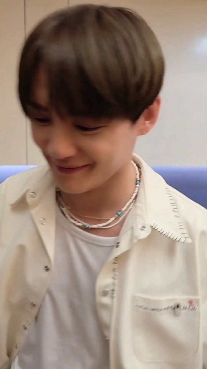 현타도 웃으면서 극복하는. 사스가 노력이나 고생하는 걸 보이면서 동정을 끌어낼 거라면, 오히려 좋은 부분이나 기쁨을 2배 3배로 표현하고 싶다는 마음이 강해요. 왜냐면 전 프로니까요. 의 사나이