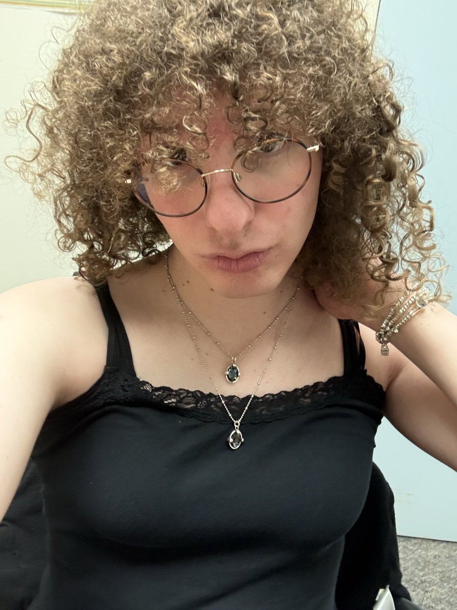 yippeee 🍂 tweet media