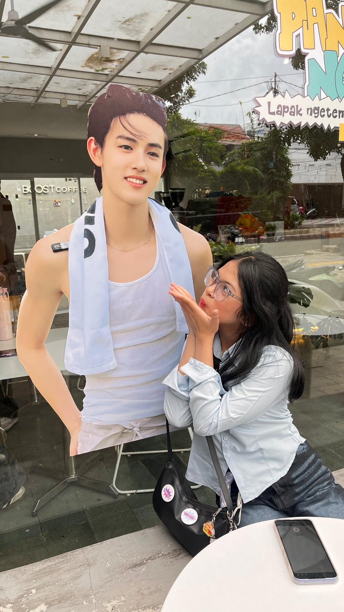 laurenhannie_'s tweet photo. Happy Birthday to Seonghyeon &amp; Juhoon 🎉
Two birthdays, double the cuteness, double the chaos 😆
May your days be filled with laughter, cake, and endless good vibes 💫
Stay happy, stay silly, and keep shining 💖
#HappyBirthdaySeonghyeon #HappyBirthdayJuhoon #DoubleBirthday https://t.co/NzPLLFSwp2