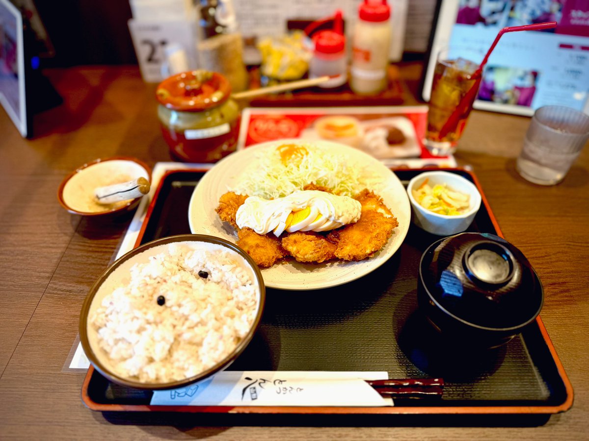 CallitAnything_'s tweet image. 山形のとんかつチェーン！とん八にドハマり！昨日はカツカレー🍛で今日はチキン南蛮。豚🐷も鳥🐔も本気と書いてマジでまいう〜！ごはん、みそ汁、キャベツがおかわり無料ってどだなだず！（笑）