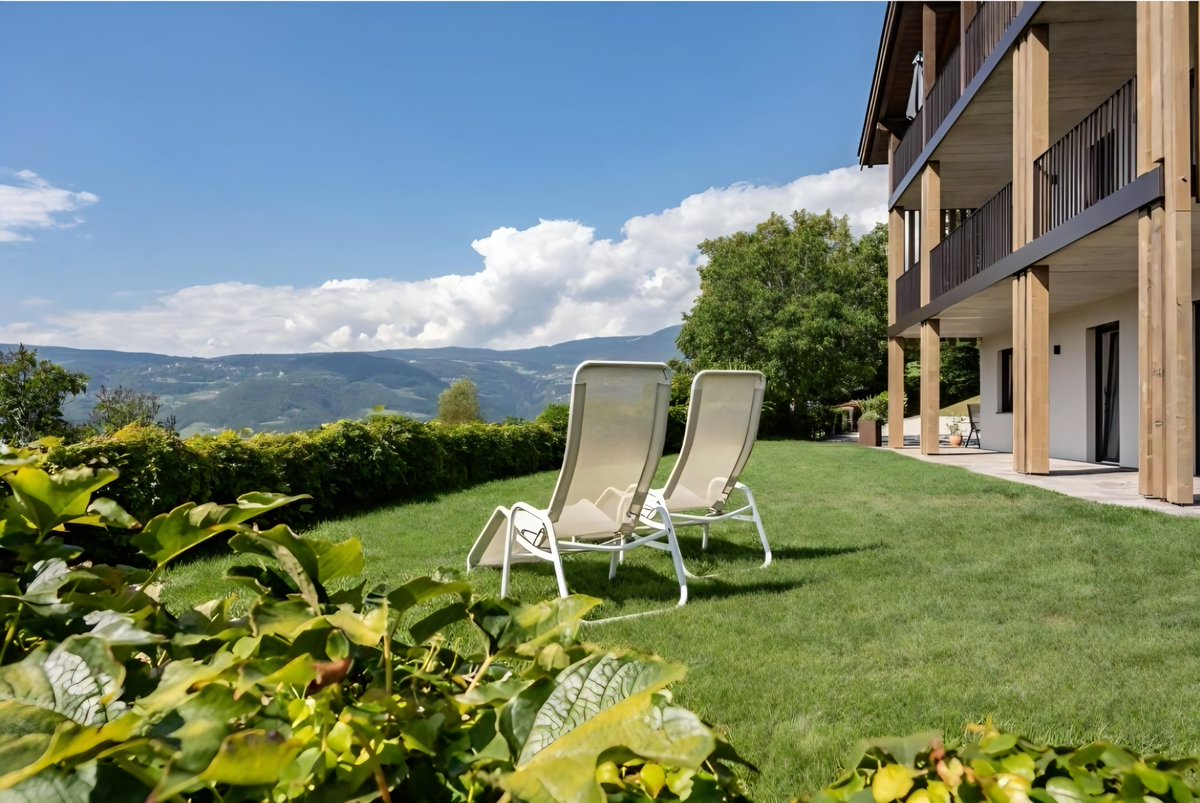 من اجمل الشقق الحديثة في الشمال الايطالي 😍🇮🇹

الشقق قريبة من اورتيساي 🏘️

كوخ وشقق Panorama الذي يتوسط المسافة مابين اشهر اماكن الشمال الايطالي (اورتيساي-بولزانو -بريكسن) مع تقييم استثنائي 9.6/10

- 25 كم من اورتيساي
- 25 كم من بولزانو

للحجز 👇 

booking.com/hotel/it/appar…