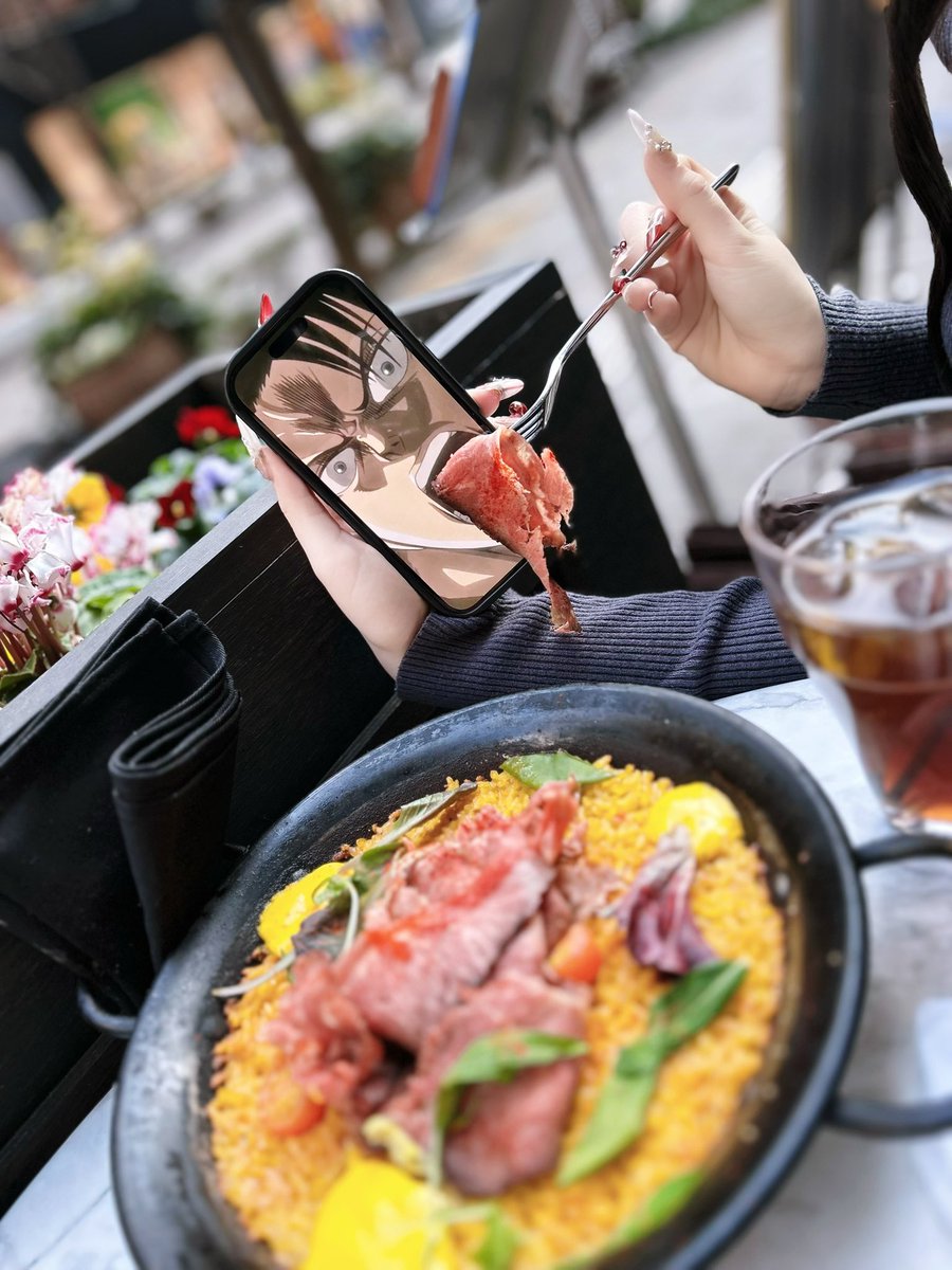 Fukapi77's tweet image. リヴァイ、もっと食べてくれよ!!!