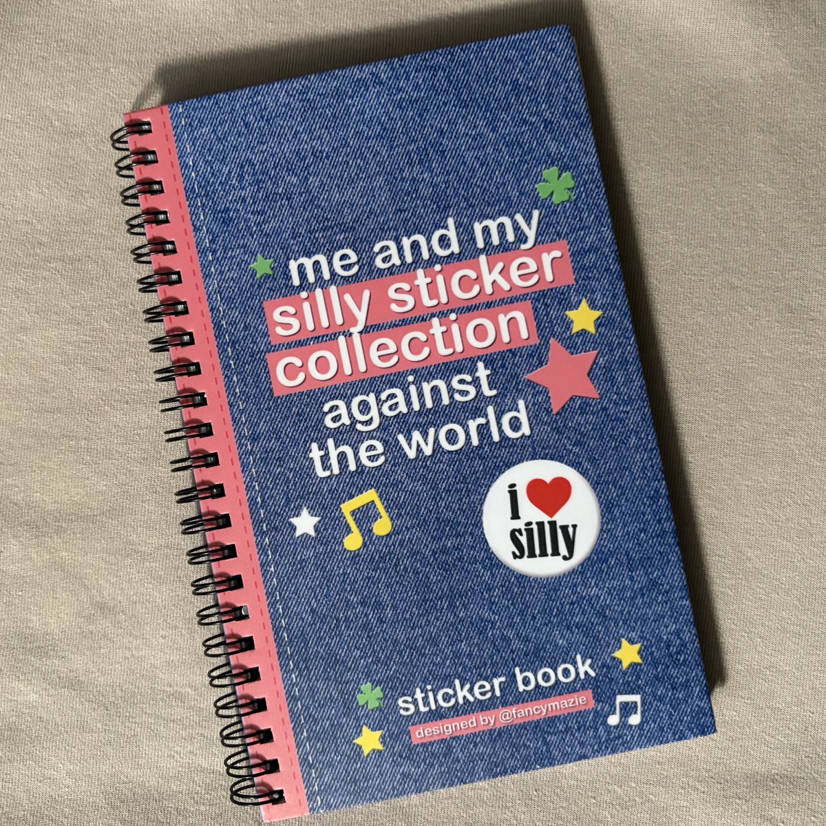 purpleparallax's tweet photo. I was looking for a sticker album at the con so I can put all my PotA stickers in one place. Grabbed this cute book by @fancymazie. Now my PotA haul has a home. 🥰

#patronofthearts #PotANostalgia https://t.co/gqKAkoKMv1