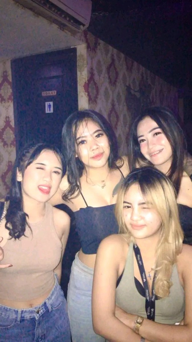 mariyahsingle_'s tweet photo. Akhir nya selesai juga konten Sabtu malem nya tinggal aku upload di vvip aku 😘😘😘😘 https://t.co/yigFLs5C51