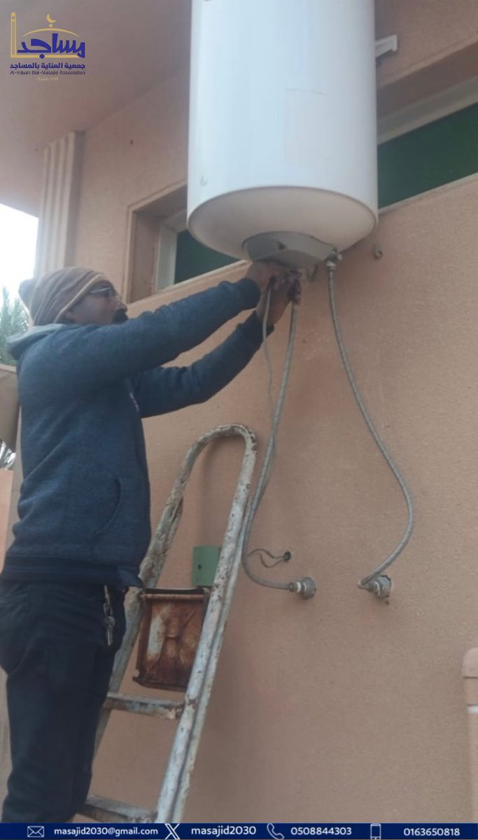 تواصل #جمعية_العناية_بالمساجد في #عنيزة أعمال الصيانة الدورية بشكل يومي لعدد من المساجد بفضل من الله ثم بدعمكم المستمر 
والتي تضمنت:
✔️ فحص وصيانة أنظمة الكهرباء ⚡️
لـمسجد "حصه القاضي" 🕌
             "المستودع الخيري"
            " المنصور "
نسأل الله أن يبارك في الجهود .