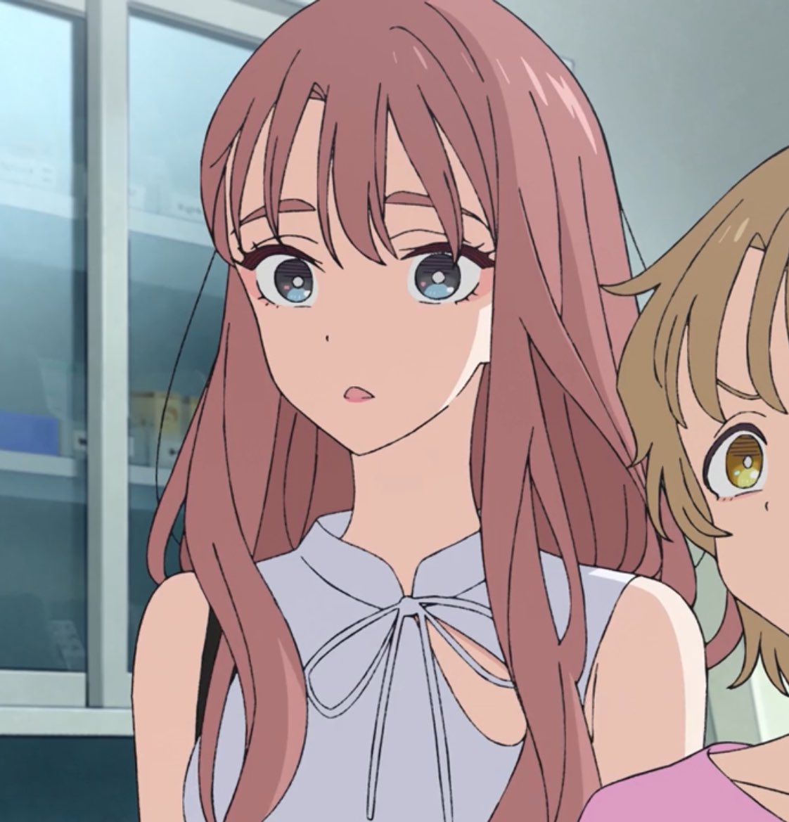 row1454698's tweet image. 로카 고딩 때도 언니력 max였는데 성인 된 거 보면 감탄밖에 안 나옴