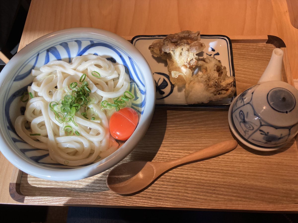 花山当然といえば当然ですが
整理券終了につき
ななめまえの讃岐うどんへ
チェーン店とは違いますね