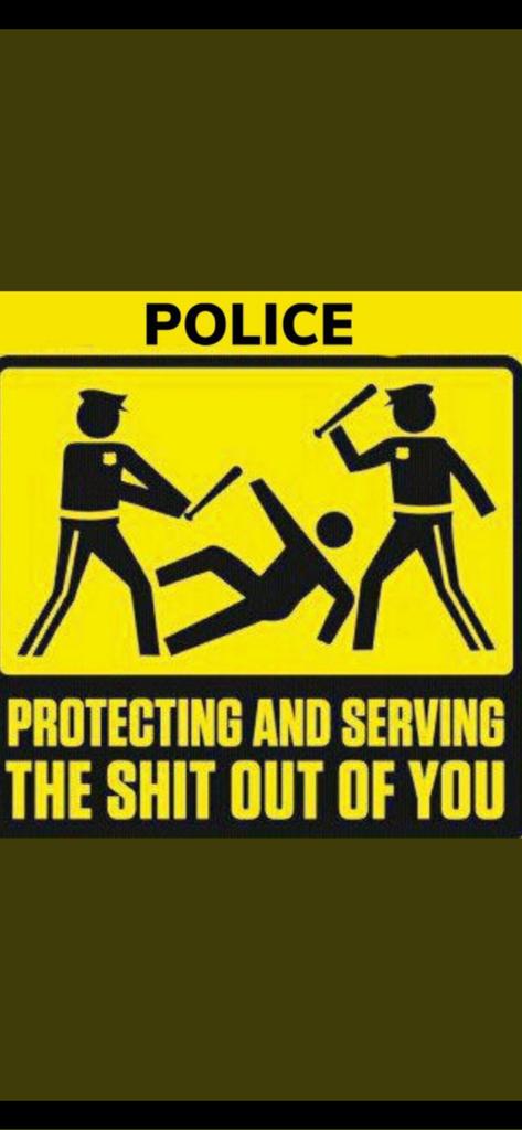 kutelibertarian's tweet photo. @DHSgov Guy walking away form feds as feds intimate him and aggressive pursue him. Feds tackle and start beating him to death and he still doesn't pull his gun. Fed takes his gun and leaves with it, leaving him unarmed. Different Fed the dumps his mag into guy from behind.  Never forget https://t.co/zAqKpYBRnB