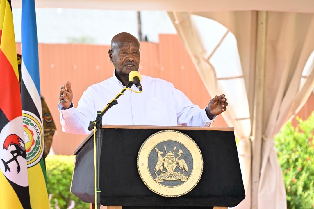 Dr. <a href="/Flavianzeija/">Flavian zeija</a> sworn in as Chief Justice at President <a href="/KagutaMuseveni/">Yoweri K Museveni</a>'s Kisozi home! The President praises growing judicial convergence, saying it strengthens stability and service delivery. A new chapter begins for Uganda's Judiciary under Dr. Zeija's leadership.