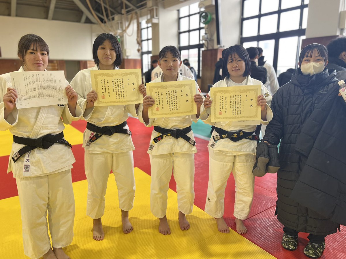 GoroOkawa's tweet photo. 奈良県女子柔道選手権大会女子
優　勝　江島　未結（天理大２）
準優勝　山下　梨花（天理大１）
第３位　テリオエリース・春乃（天理大１）
第３位　河合　瑞葉（天理大３）
第５位　泉谷　美心（天理大１）
５名近畿選手権出場

#奈良県柔道選手権 #柔道 #天理柔道 #judo #tenri #tenrijudo #gjudo https://t.co/u0dtXrBDX9