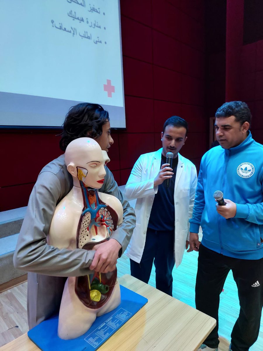 مدارس المناهج الأهلية tweet media
