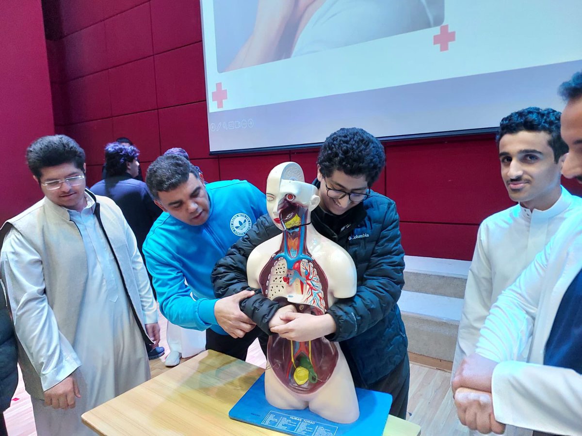 مدارس المناهج الأهلية tweet media