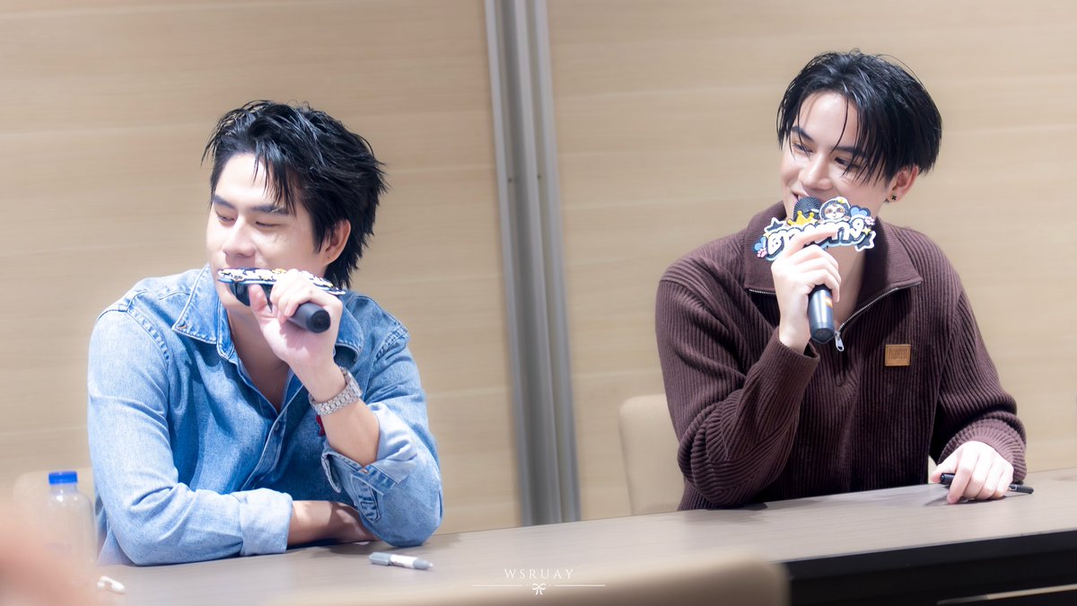 WSRUAY's tweet image. I had a lot of fun yesterday ✨ I was happy to see N'Winny and N'Satang 🩵🤍 I'm looking forward to seeing you again next time✈️

#สนามอ่านเล่น2026xWinnySatang
#winynny #satangks #SAMRUAY