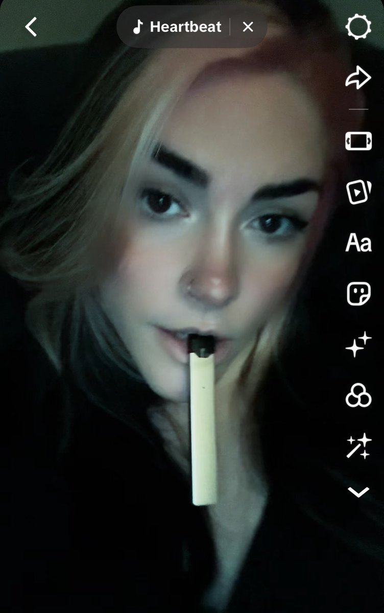 𖤐 lacy tweet media