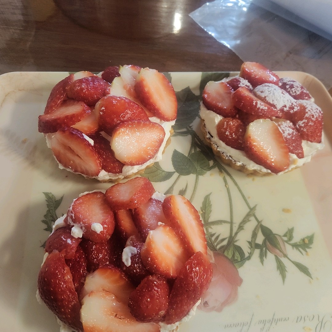 EUN_W_OO_'s tweet image. 조마간 생일이라 생일기념으로 하는 트친소!

안녕하세요 😄
홈베이킹 좋아하는 성인입니다 :)!
직장인 (체력이슈)이라서 자주는 방송 못키구 주로 랜덤뱅으로 방송키고 있어요! 3D.2D,SD 있는데 그냥 내키는대로 원하는 버츄얼 키는 사람..

새로오시는 트친분들이랑 친하게 지내고 싶어서 슬그머니…