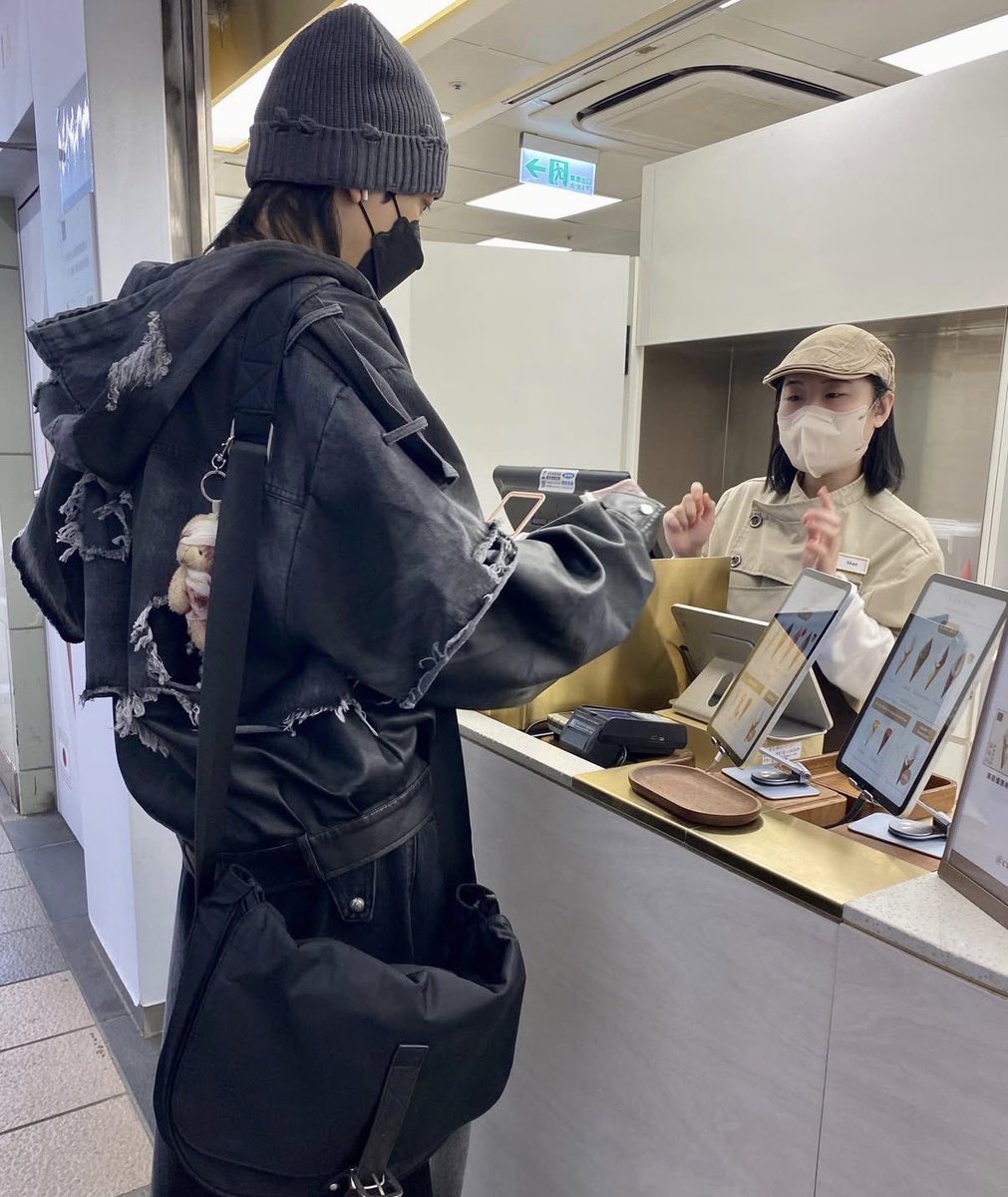 phijoryor's tweet image. ไอติมวันนั้น เข้าใจทุกอย่างแล้ว 😭