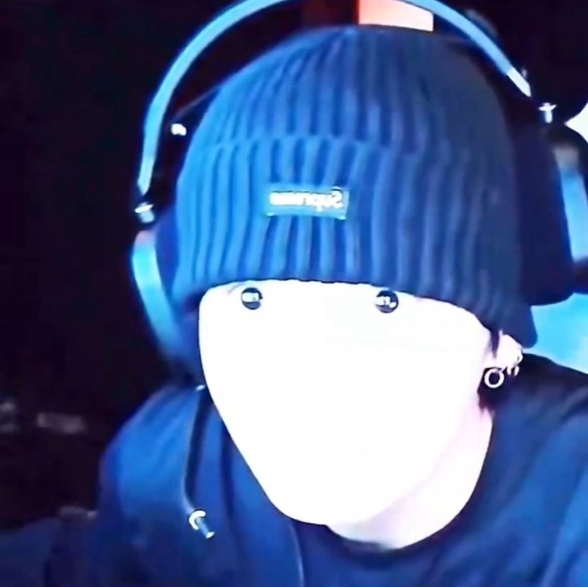 Mauve_he_art's tweet image. He literally gave us spoiler about the album months ago