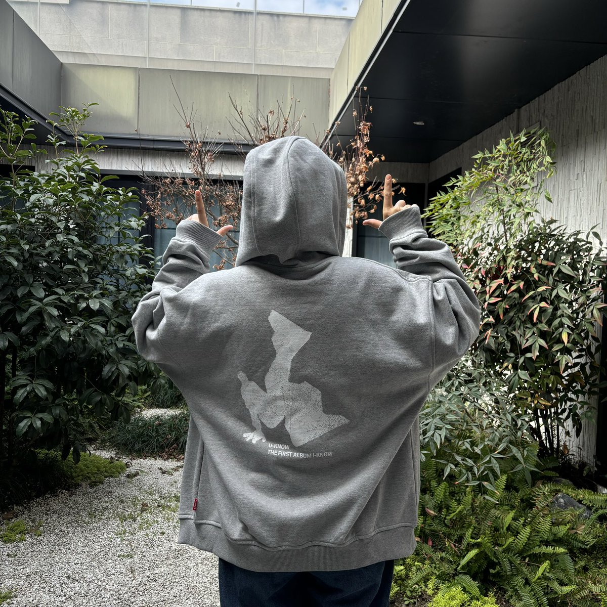 260124  I-KNOW final fansign in Hangzhou
YH: Long time no see in Chinese😊

I checked about the keyring Yunho mentioned in ChongQing, it seems to be new MD goods - I guess we will have an official character doll created by Yunho😍I really look forward to it for a long time!