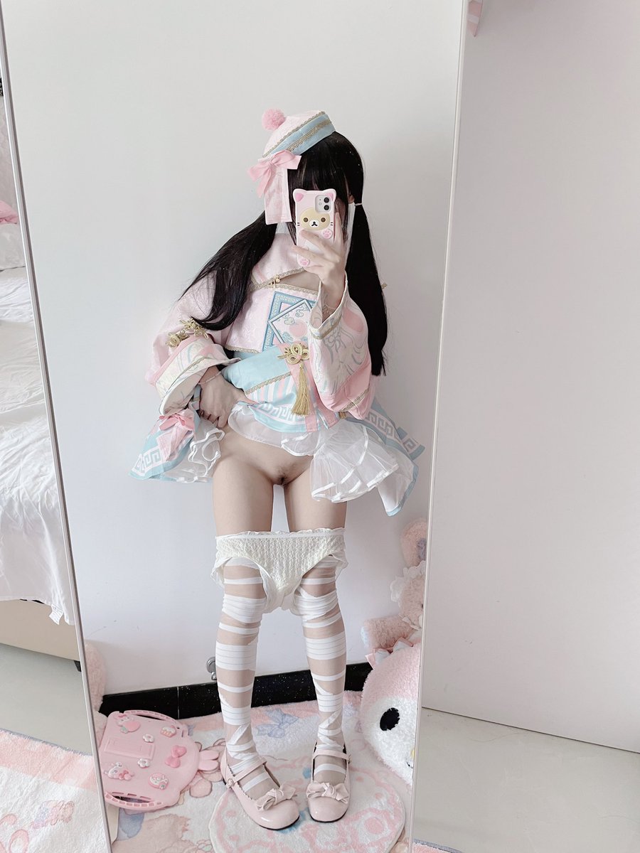 家里小猫每天，跑酷，吃饭，睡觉，发呆
<a href="/sktwober/">流川枫学长</a>
 
<a href="/sktworel/">纯情大叔</a>

<a href="/sktwolris/">小妹の日常</a>

<a href="/sktwobba/">小猪日常</a>