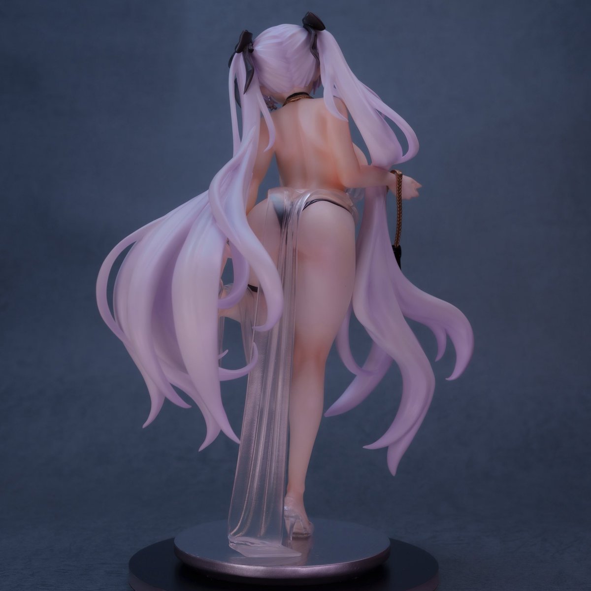 NIKKE シンデレラ完成！

原型：renderedmangoさん（<a href="/renderedmango/">renderedmango</a>）
製作：makegkさん（<a href="/bagjinman511759/">makegk</a>)

塗り分けはほぼ無くて作りやすかったです(๑˃̵ᴗ˂̵) 

#NIKKE