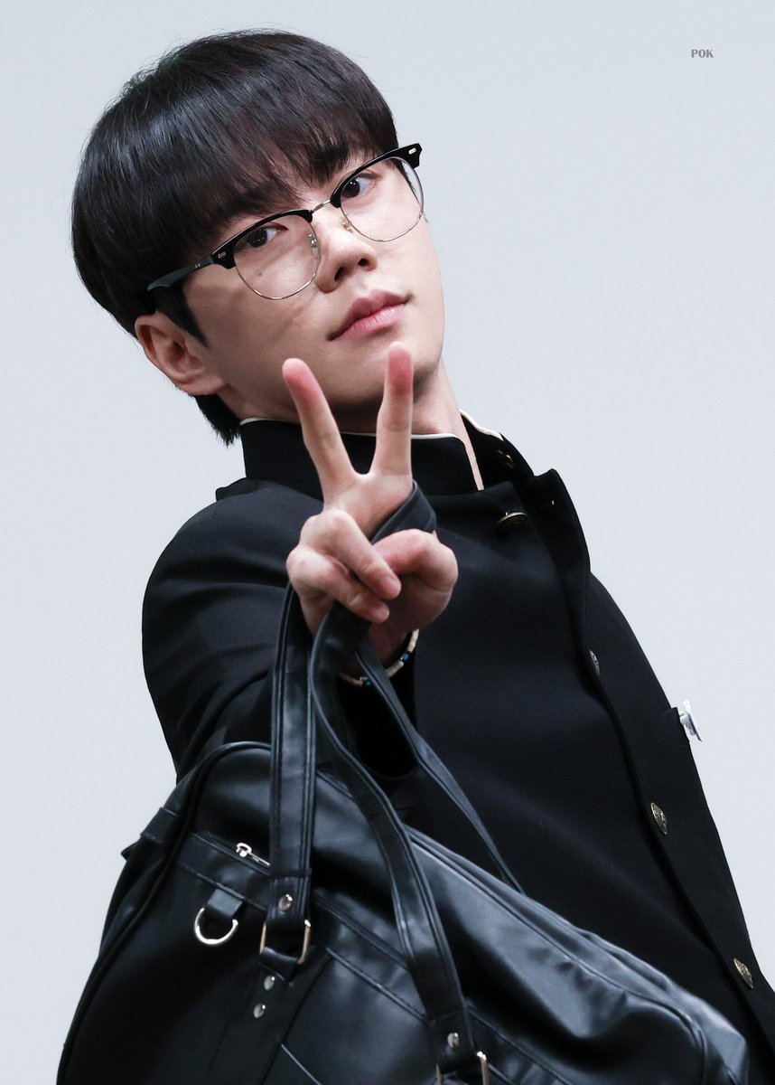 가쿠란 정은지 이준영 느끼자.............
동그리 현중미란 어디가고 날티 다 터졌다고