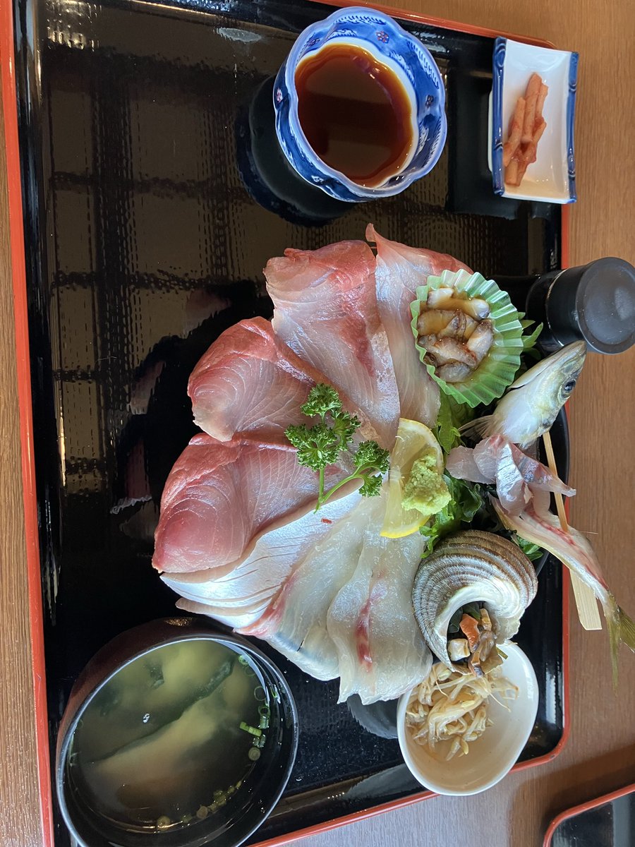 mse060's tweet photo. @JAEGER_SIXTH 私も佐賀関のサザエが食べたくなったのでお昼ご飯は佐賀関にしました！ https://t.co/4G2TSX46BN