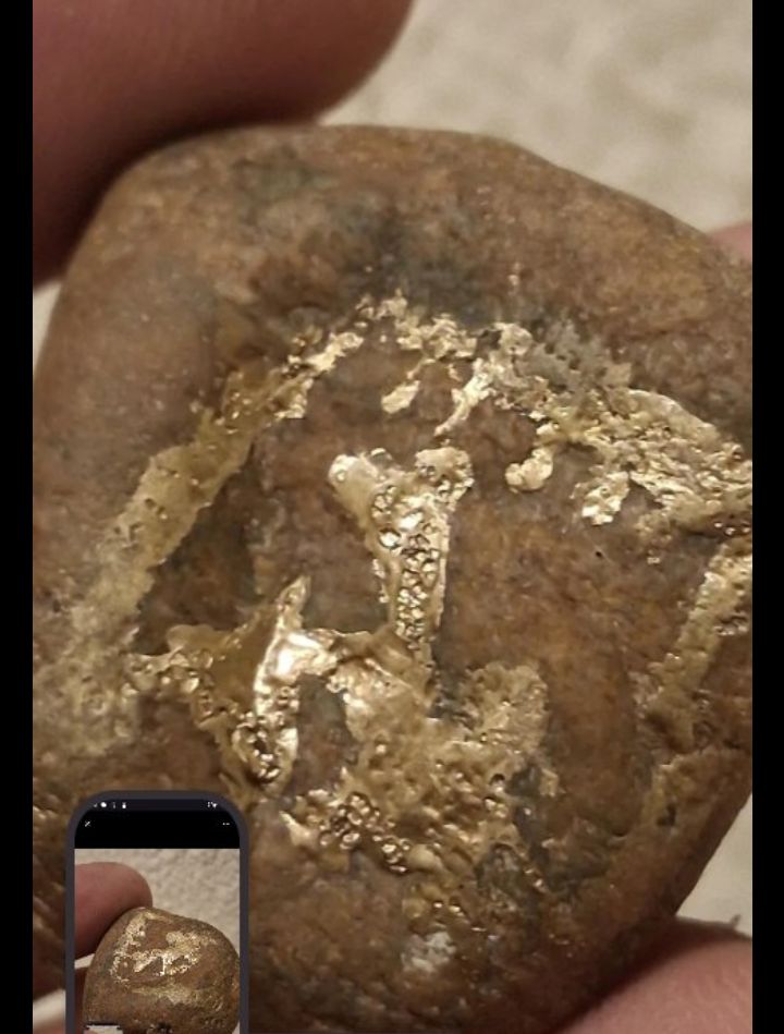 WebbChrist36277's tweet photo. Damn criminals are breaking into the place https://t.co/EMBNF8a3Cp