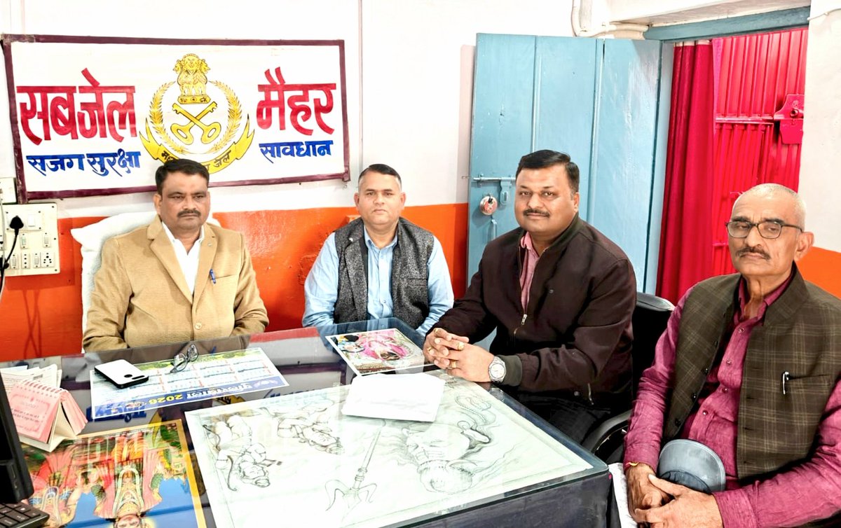 satnaexclusive's tweet photo. उप जेल मैहर में लायंस क्लब का स्वच्छता जागरूकता अभियान, बंदियों को किया गया डेंटल किट वितरण

#jail #maihar #LionsClub #WeServe #kindnessmatters https://t.co/iSHnq9fLVa