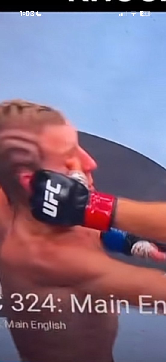 DCondoulis's tweet photo. @SplatterFPS Fucking bull shit gaethje got all his damage from a sequence that should’ve never even happened https://t.co/TUhdwP1yGe