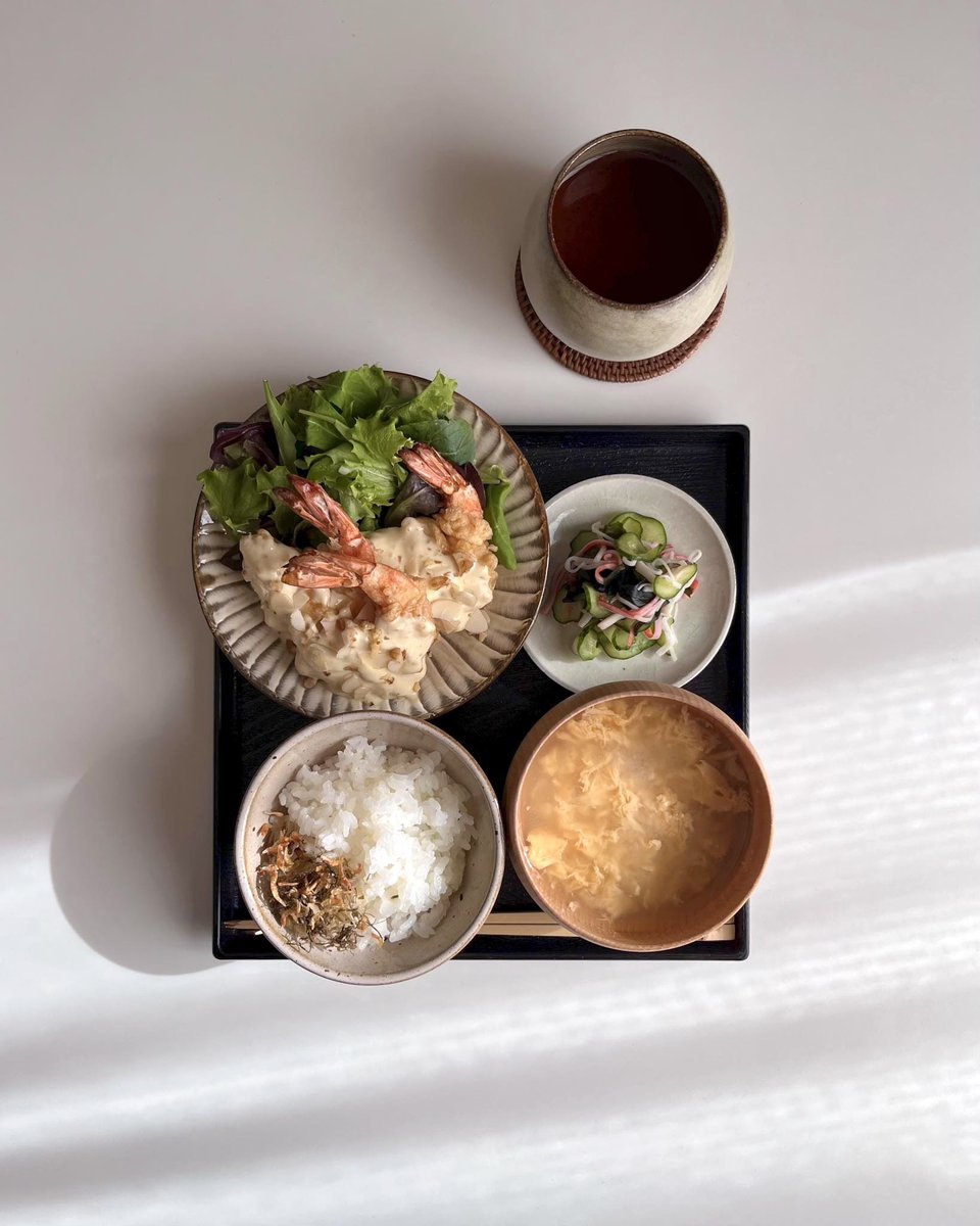 __konchikuwa_'s tweet photo. お定食 https://t.co/bvdOiPI9o7