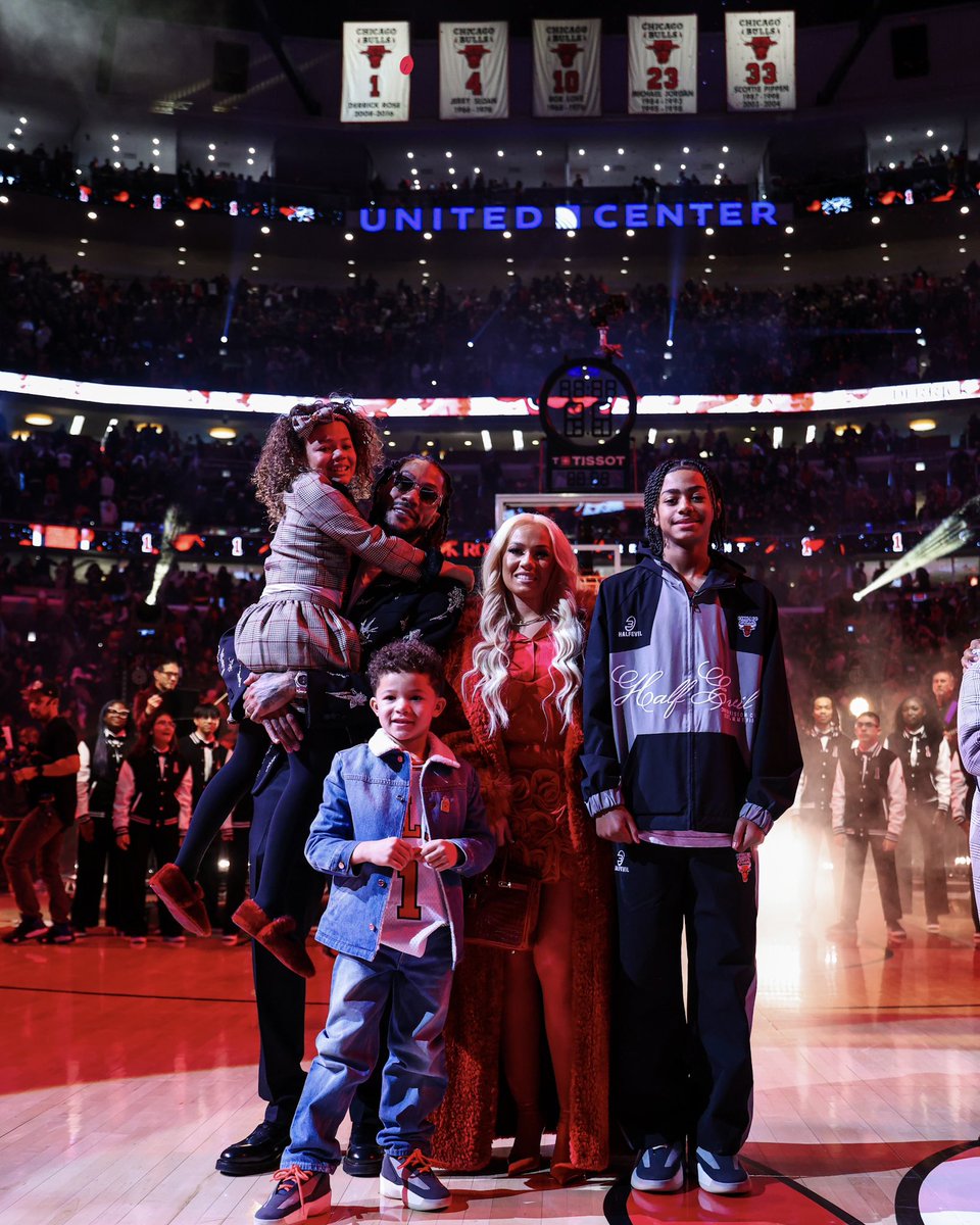 adidasHoops's tweet image. Son of Chi forever 🌹 @drose