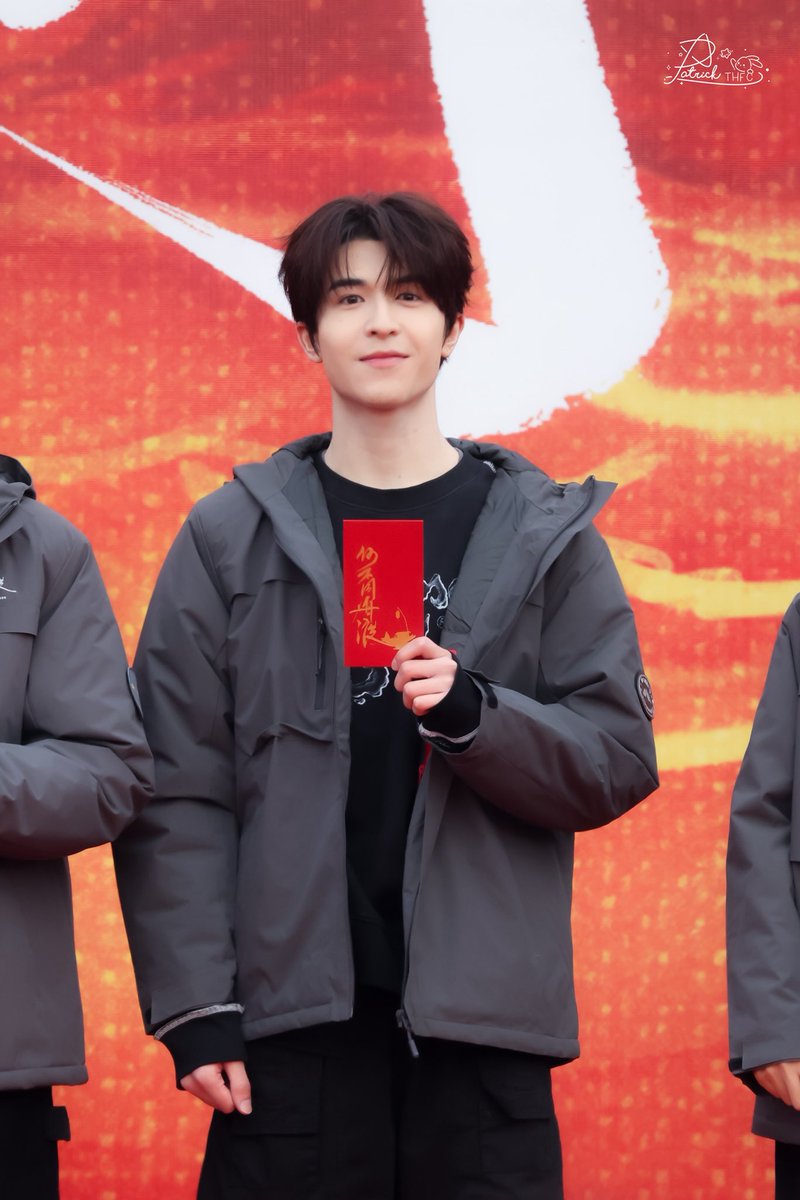 patrick_thfc's tweet photo. 260125 | 📸🐰

เปิดกล้อง #DancingWithTheTide
แพทริค หยิ่นฮ่าวอวี่ รับบท “จางเยว่หุย”

Patrick As Zhang Yuehui🥳
#แพทริคเปิดกล้องDWTT #แพทริค
#ZhangYuehui #何不同舟渡 https://t.co/giTckoVkjA