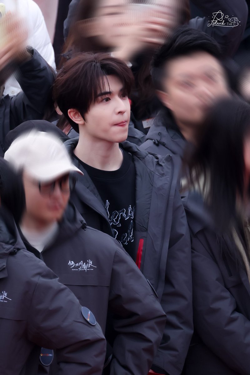 patrick_thfc's tweet photo. 260125 | 📸🐰

เปิดกล้อง #DancingWithTheTide
แพทริค หยิ่นฮ่าวอวี่ รับบท “จางเยว่หุย”

Patrick As Zhang Yuehui🥳
#แพทริคเปิดกล้องDWTT #แพทริค
#ZhangYuehui #何不同舟渡 https://t.co/cONVXEk5rm