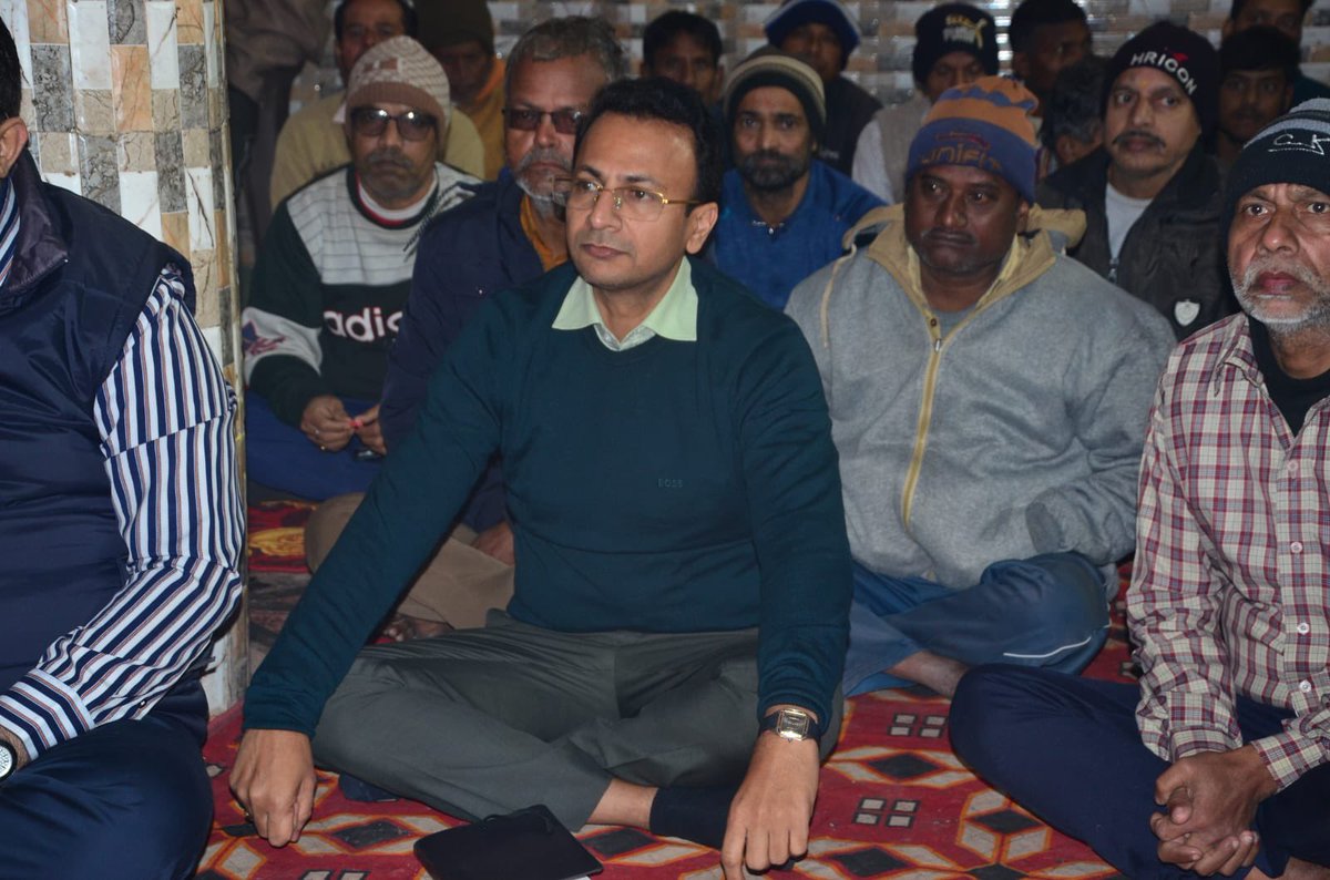 visshnumittal's tweet photo. राजेंद्र नगर विधानसभा के झुग्गी बस्ती के भाई बहनों के साथ माननीय प्रधानमंत्री श्री @narendramodi  जी की #MannKiBaat सुनी। 

मंडल अध्यक्ष श्री प्रतीक शर्मा जी व जिले के उपाध्यक्ष राहुल मेहता जी व सभी कार्यकर्ताओं की उपस्थिति रही। @BJP4India @BJP4Delhi https://t.co/otdQ91zOK4